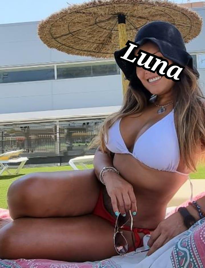 605656619: Chica busca chico en Sevilla
