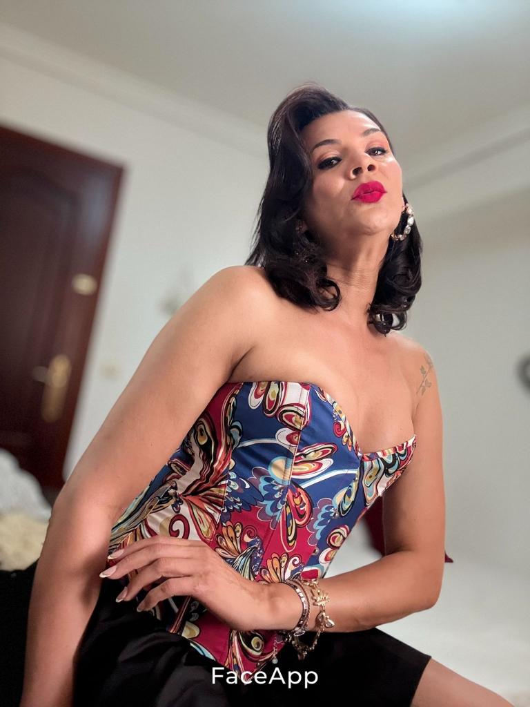 672167663: Transexual en Gerona