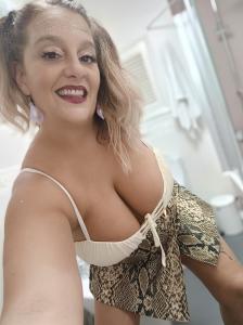 621366920: Chica busca chico en Alicante