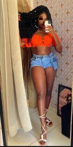 633082079: Chica busca chico en Pontevedra