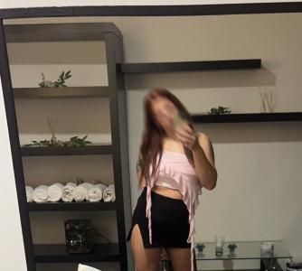 604375988: Chica busca chico en La Coruña