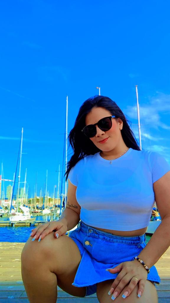 674548284: Chica busca chico en Barcelona