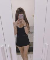 631885757: Chica busca chico en Barcelona