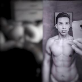 Chico busca chica en Málaga: 