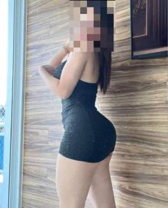 634069053: Chica busca chico en Barcelona