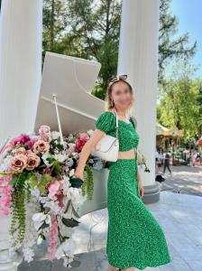 605076407: Chica busca chico en Málaga