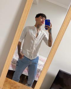 627295189: Chico busca chica en Málaga