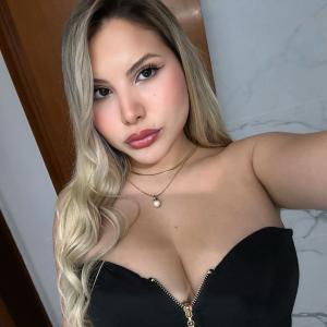 624147467: Chica busca chico en Barcelona