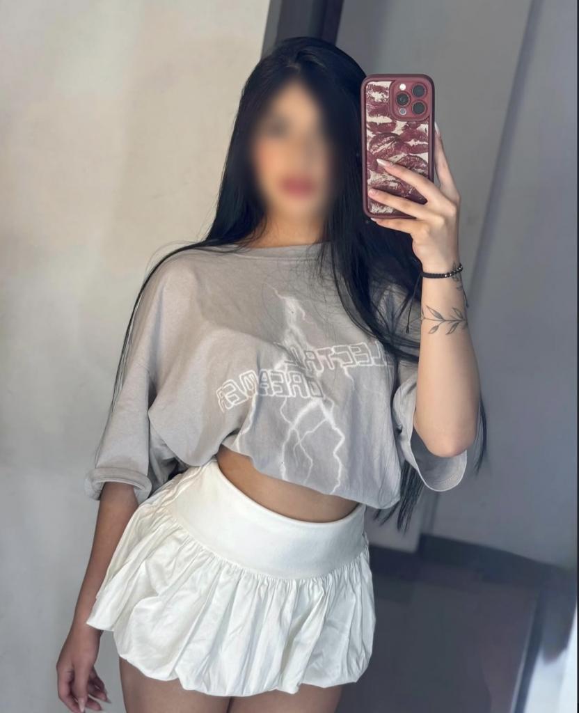 614551064: Chica busca chico en Sevilla