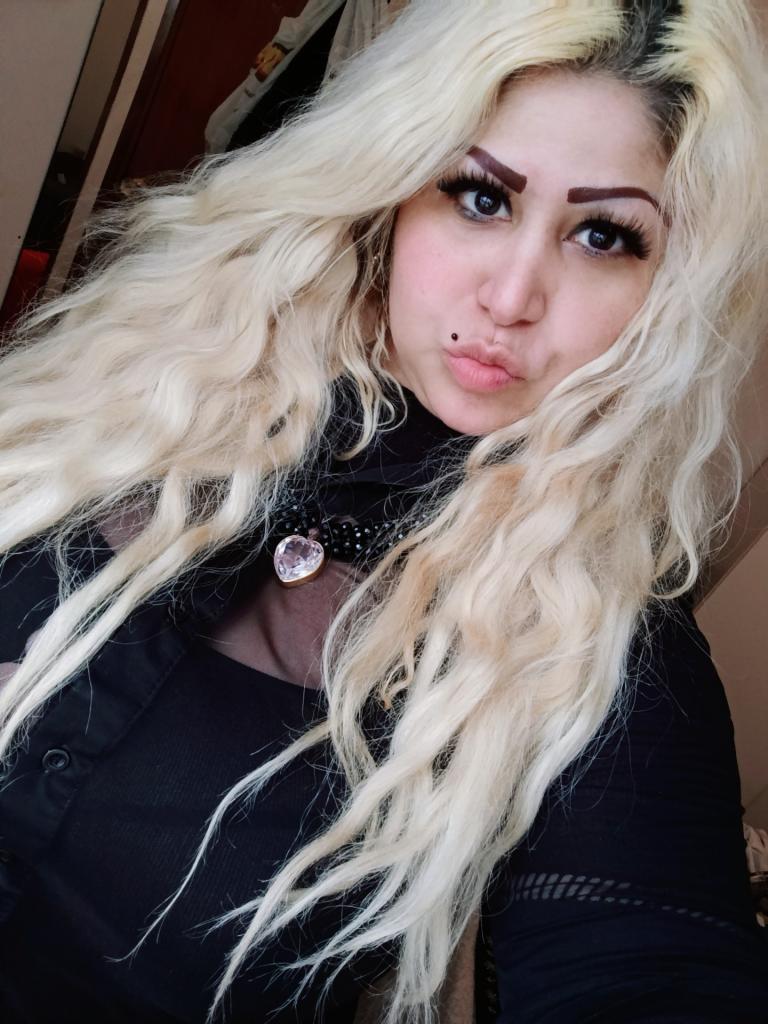 652316487: Chica busca chico en León