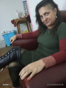 621058921: Chica busca chico en Pontevedra