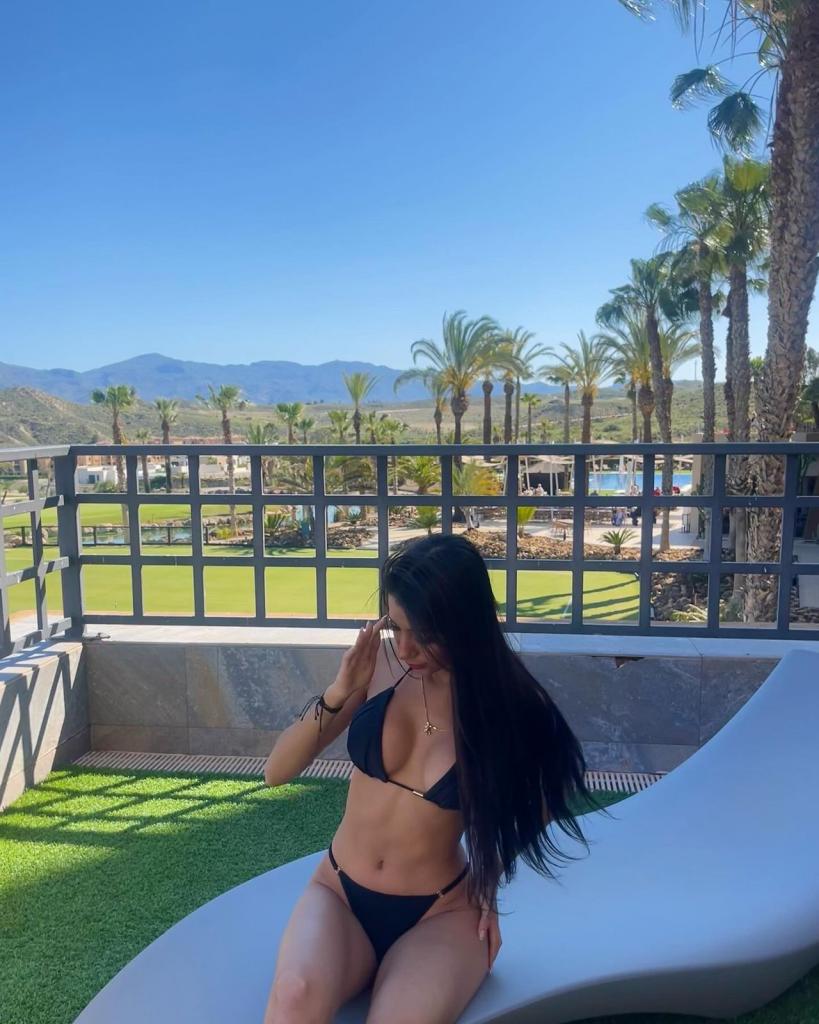 614669377: Chica busca chico en Málaga