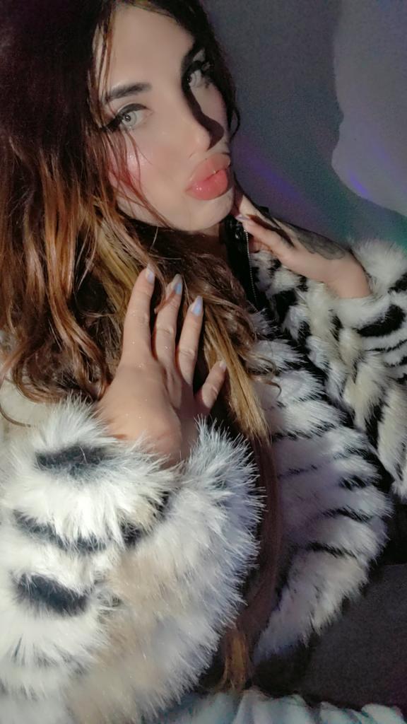 661070343: Transexual en Navarra