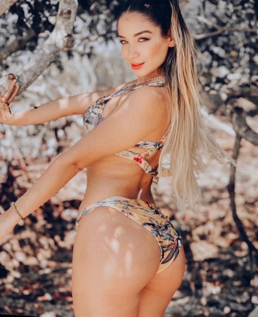 Chica busca chico en Ibiza: Chica busca chico