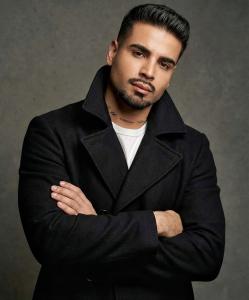 621335577: Chico busca chica en Barcelona