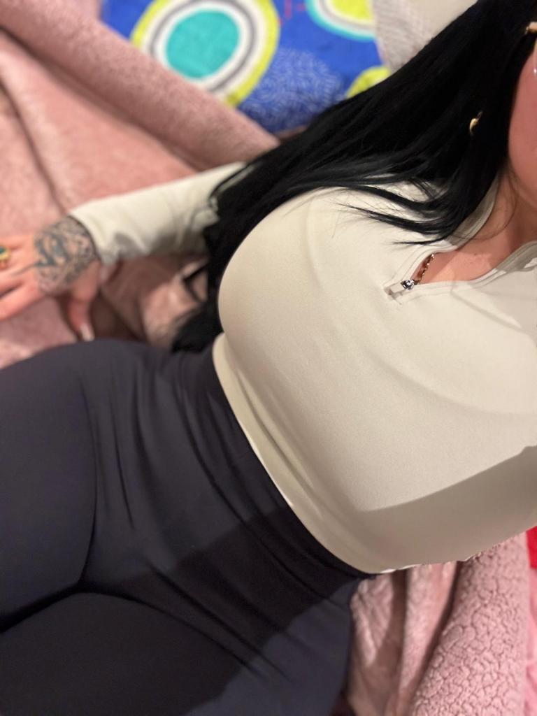 641525339: Chica busca chico en La Coruña