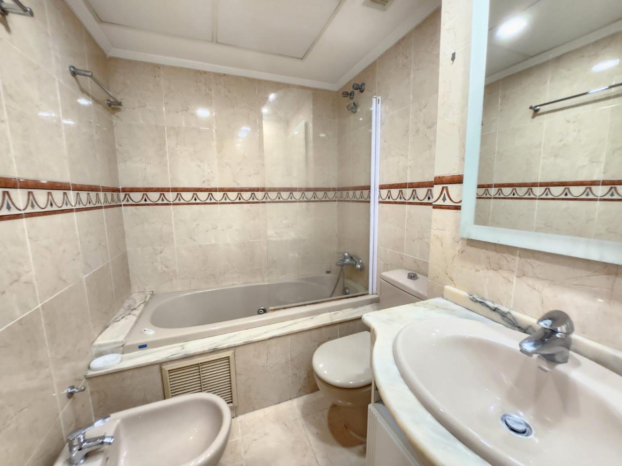 607751077:  en Valencia