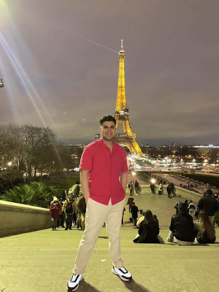 631341789: Chico busca chica en Lugo