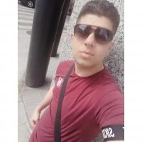 631341789: Chico busca chica en Lugo