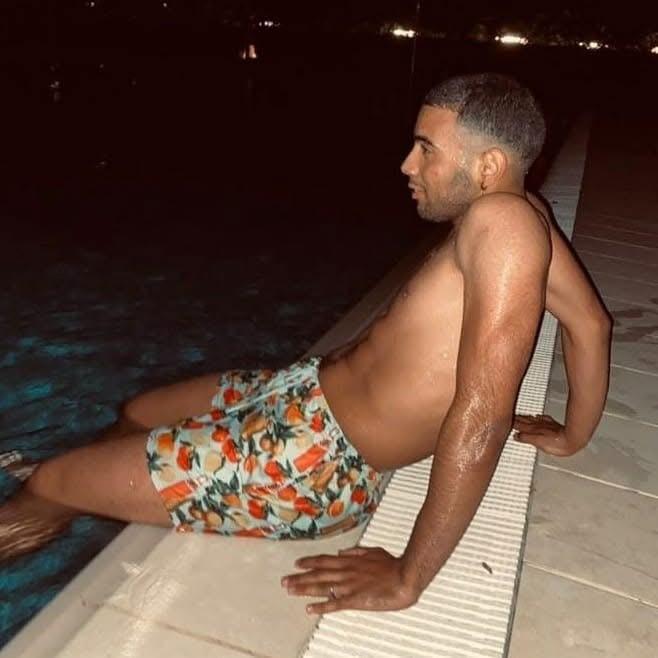 Chico busca chica en Lérida: 