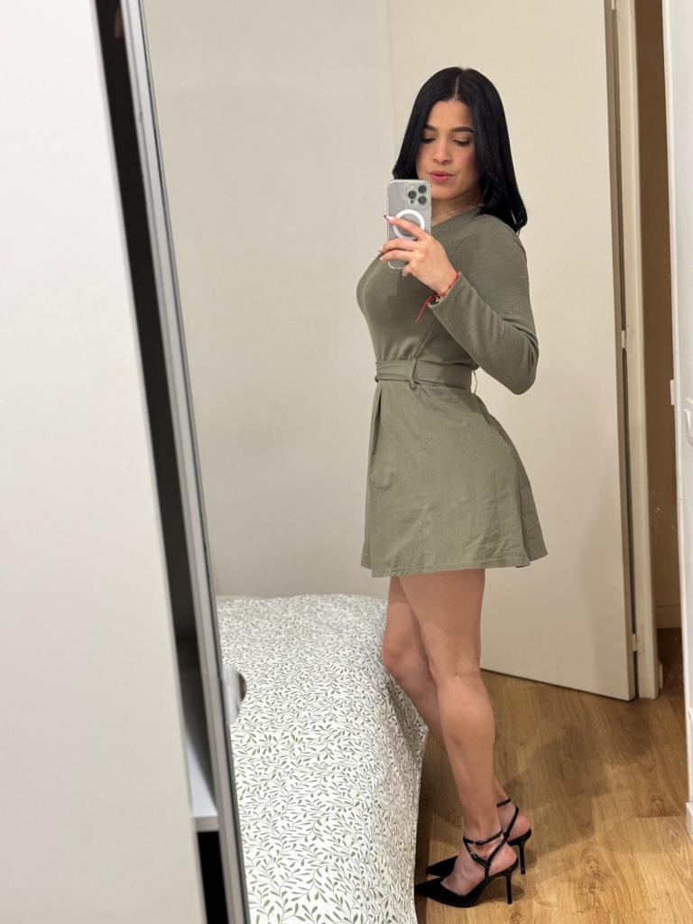 613853461: Chica busca chico en Barcelona