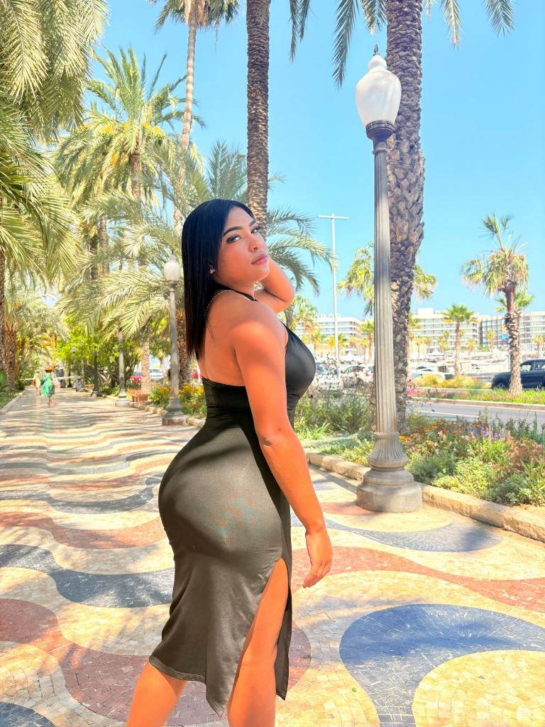 666747631: Chica busca chico en Almería