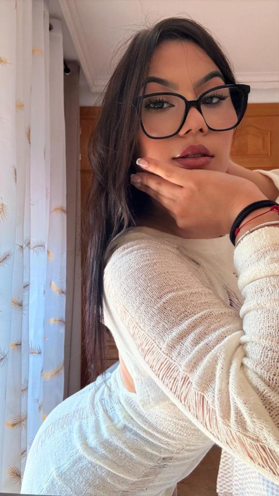 664089670: Chica busca chico en Madrid