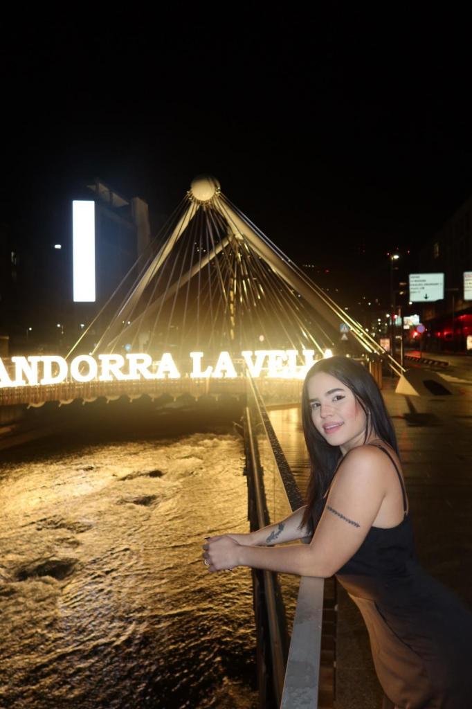 653565836: Chica busca chico en Lérida