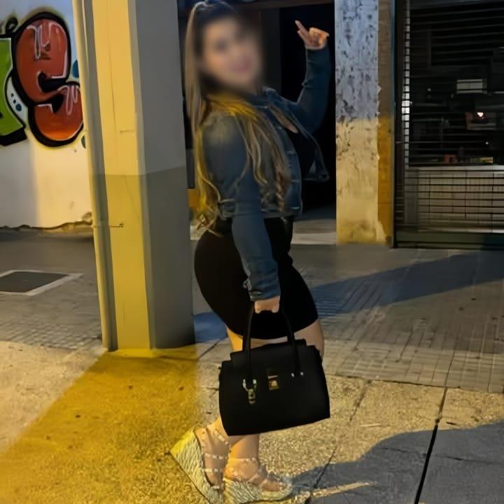 637803262: Chica busca chico en Barcelona