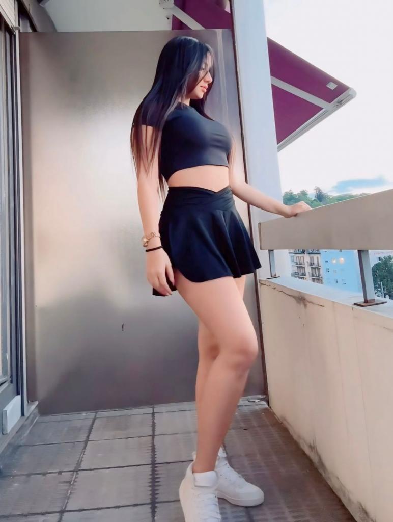 672265047: Chica busca chico en Tenerife