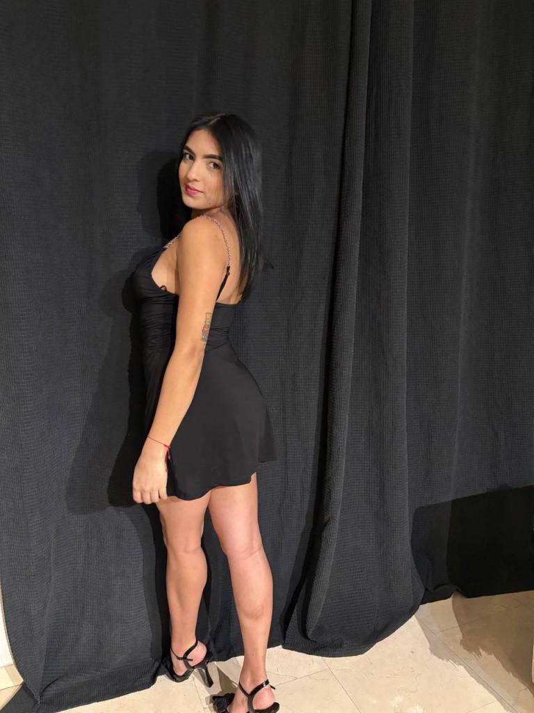 651935493: Chica busca chico en Ibiza