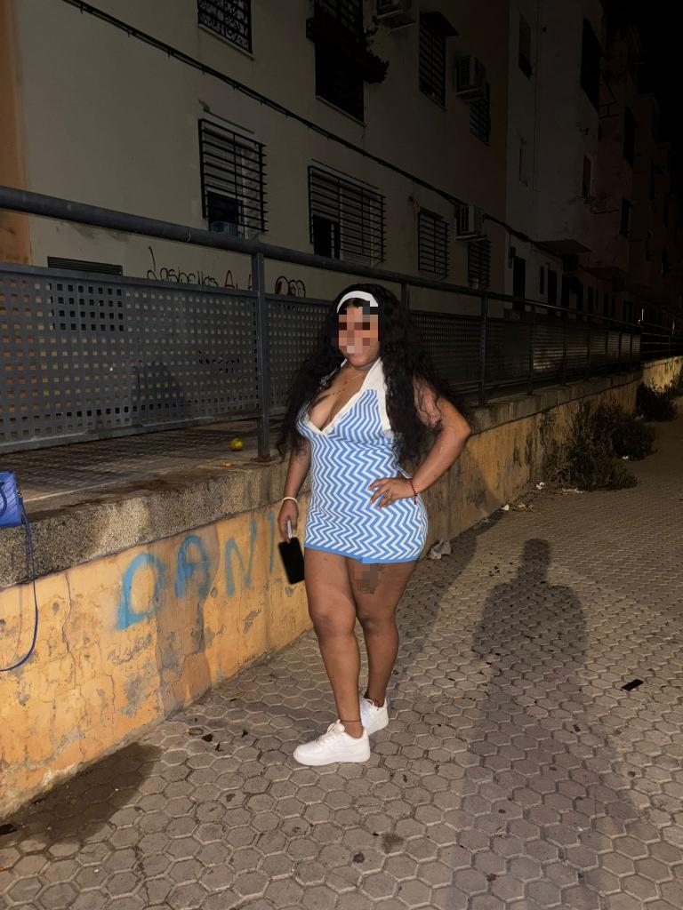 699387190: Chica busca chico en Cádiz