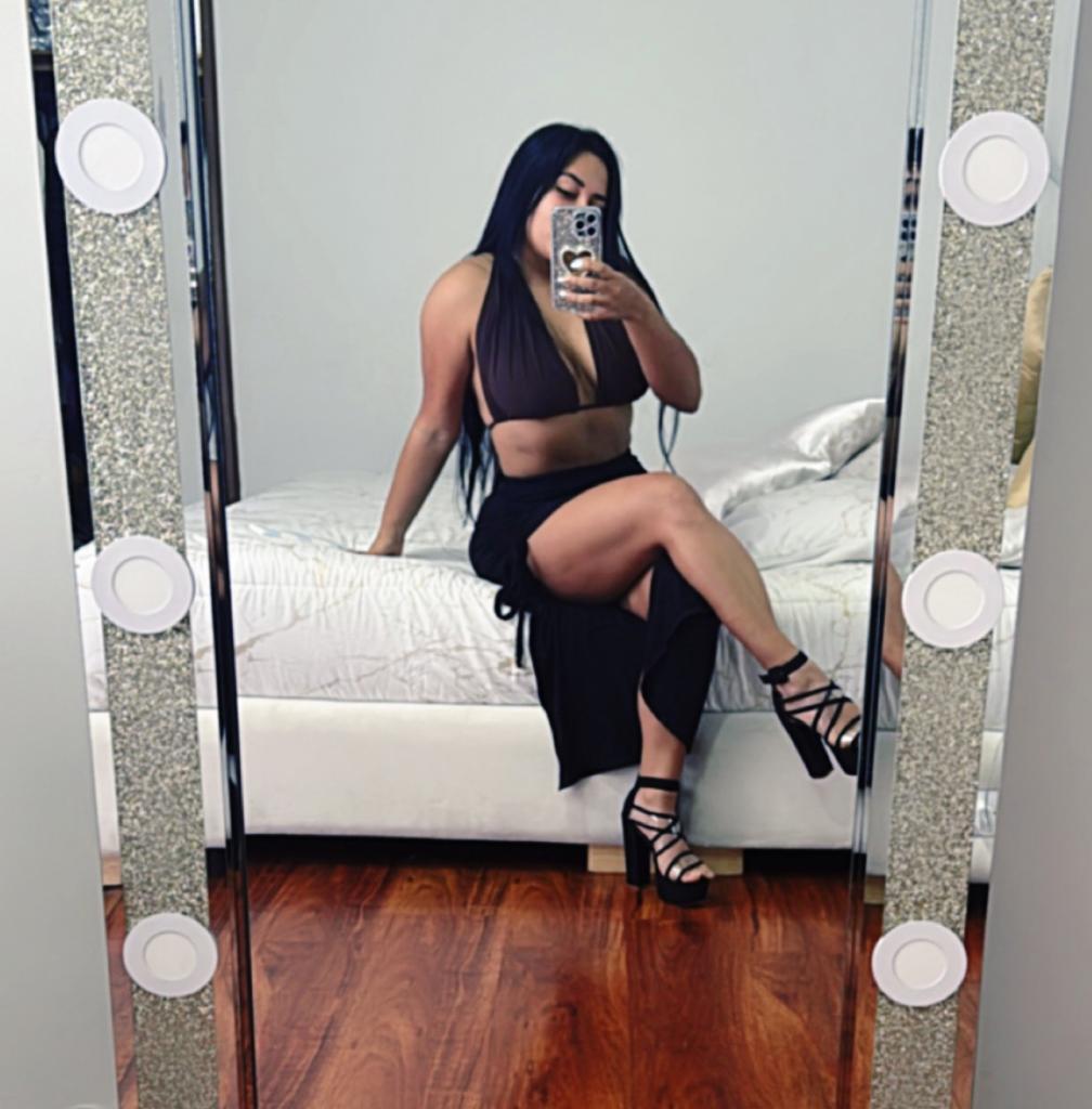 603532671: Chica busca chico en Sevilla