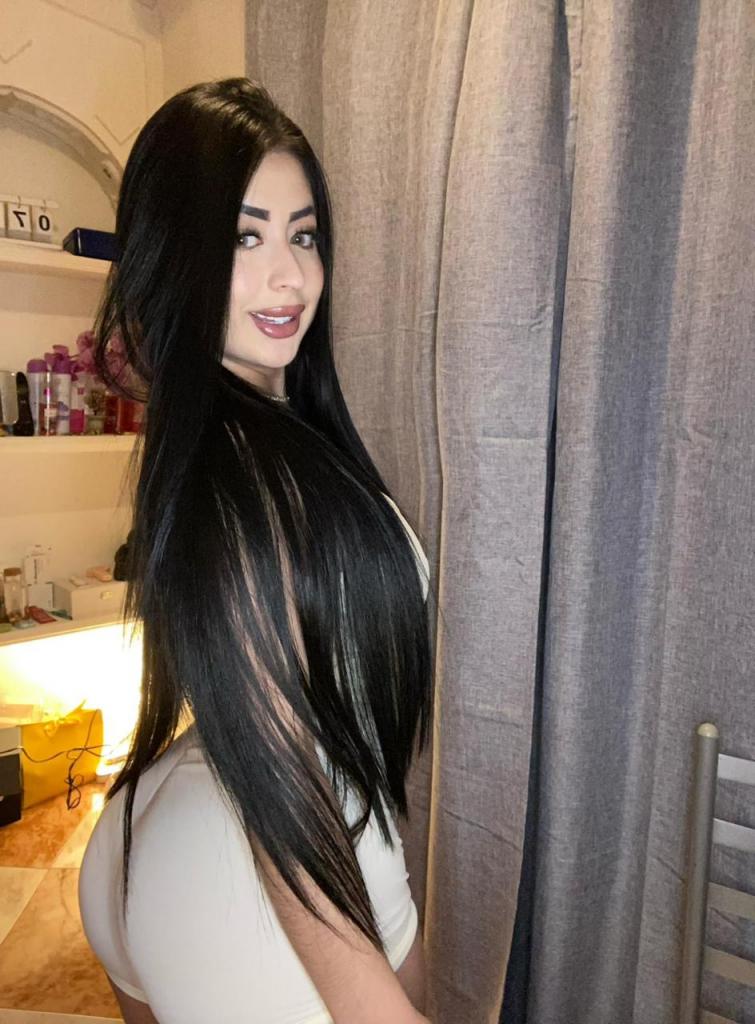 Chica busca chico en Granada: 