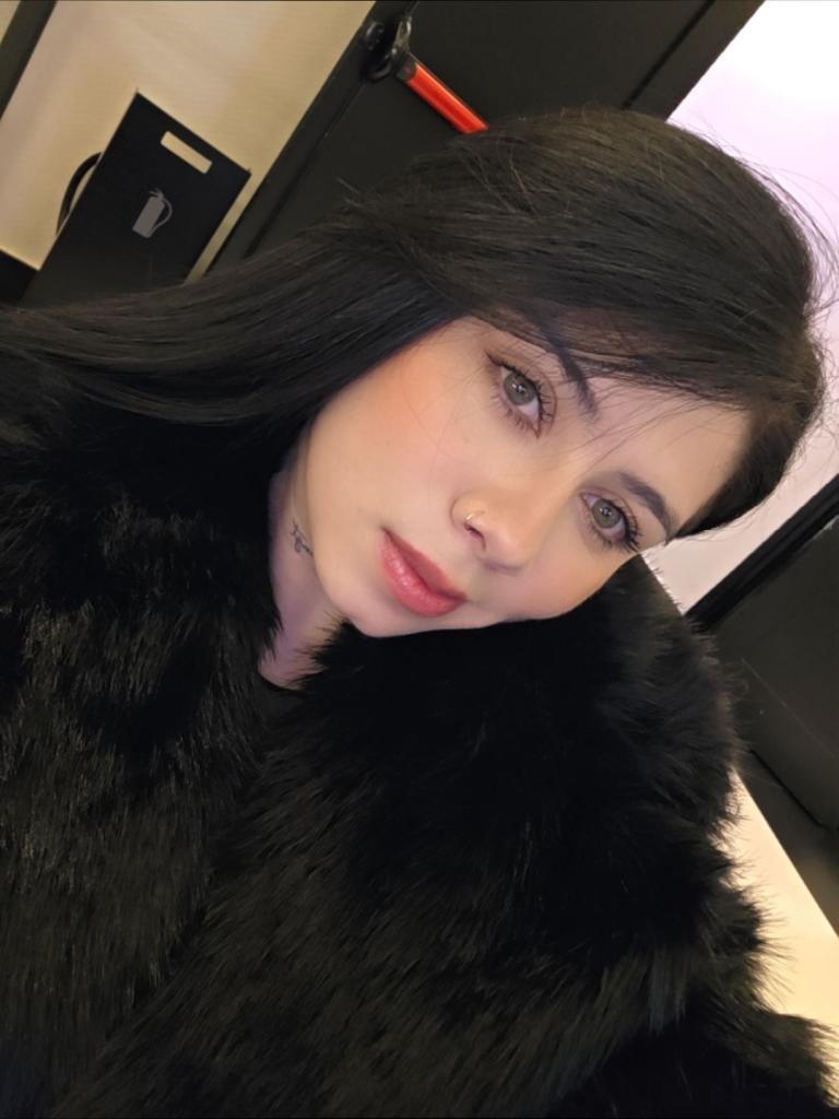 643015122: Chica busca chico en Almería