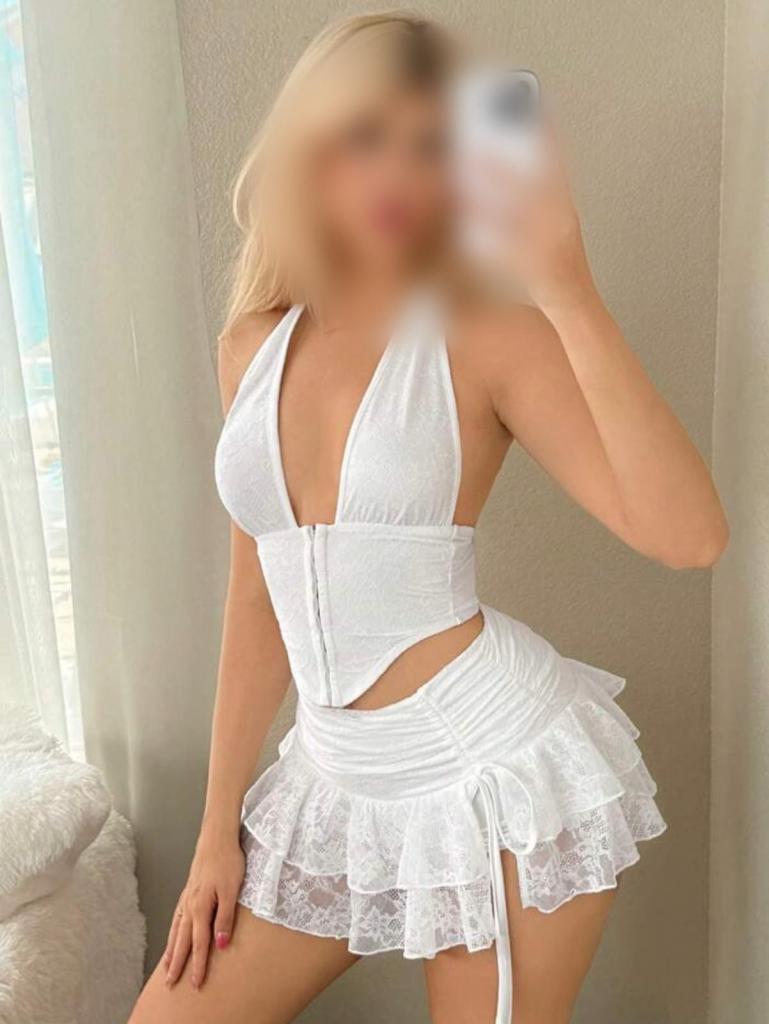 643878204: Chica busca chico en Pontevedra