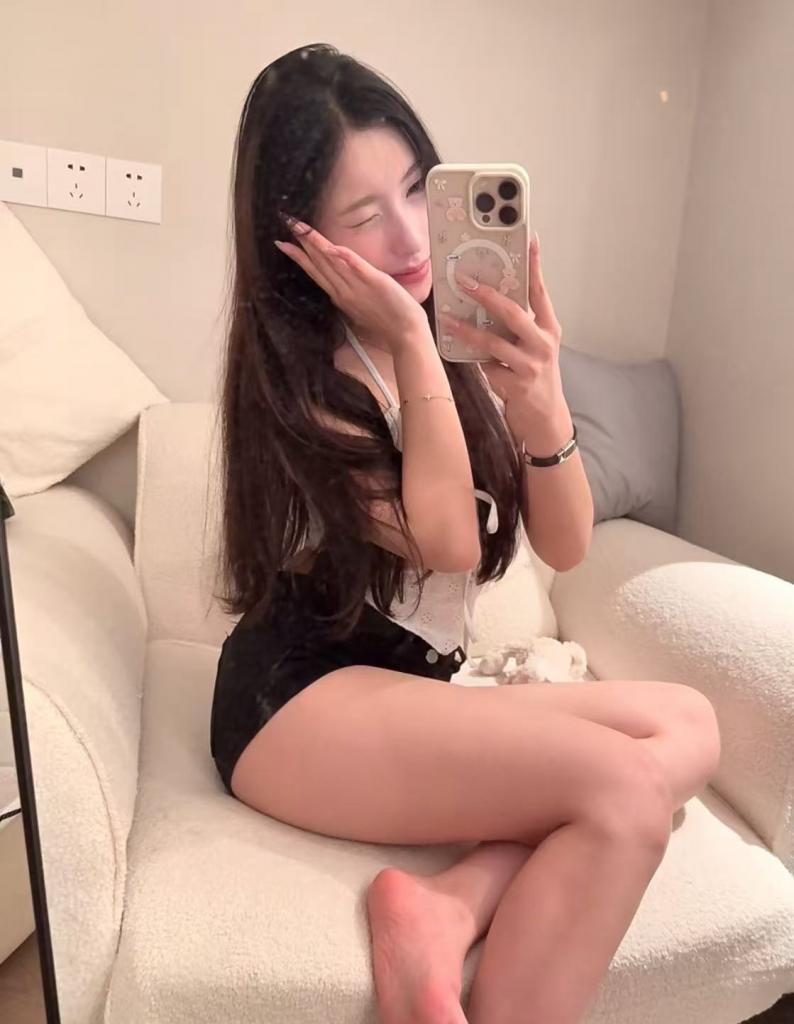 675536088: Chica busca chico en Madrid