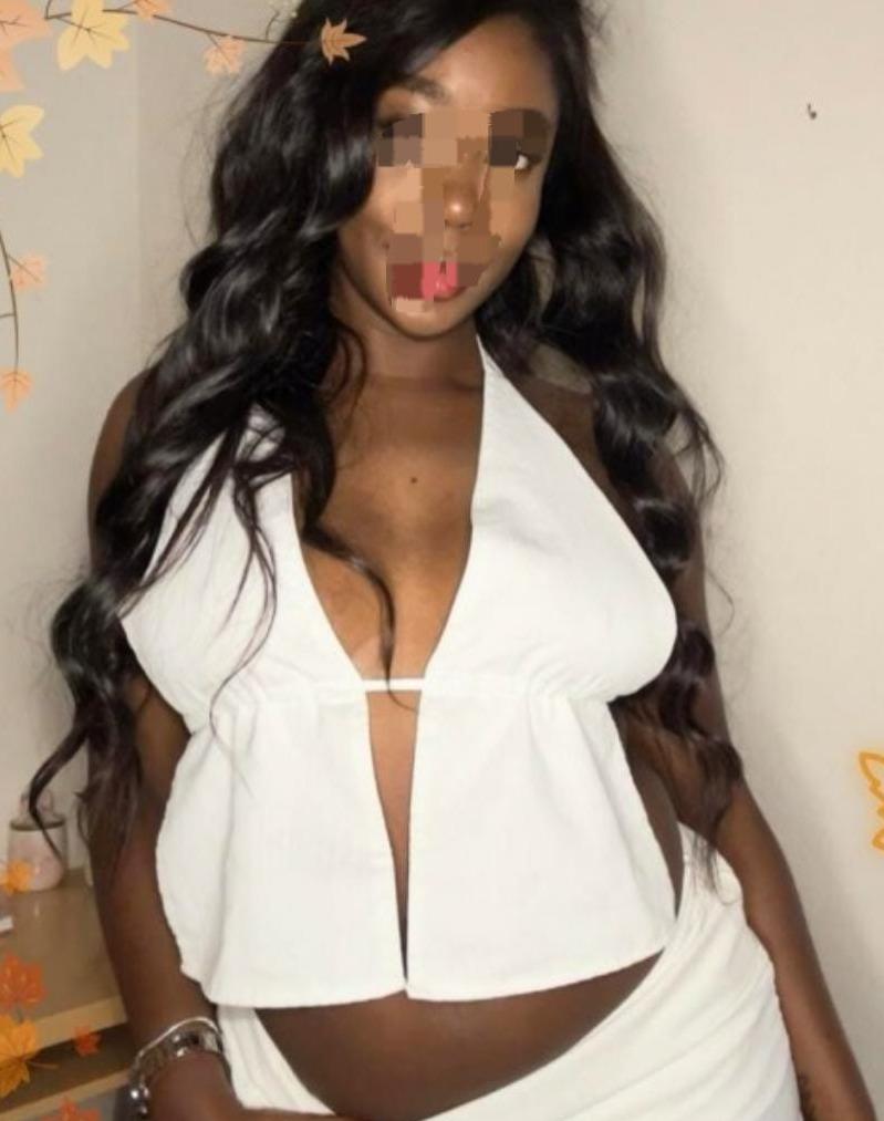 Chica busca chico en Cádiz: 