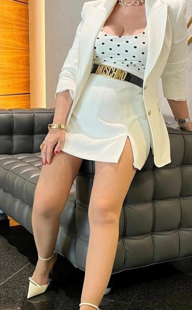 617749400: Chica busca chico en Cádiz