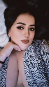 614745589: Chica busca chico en Barcelona