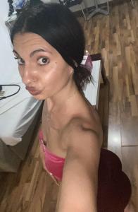 615411421: Chica busca chico en Almería