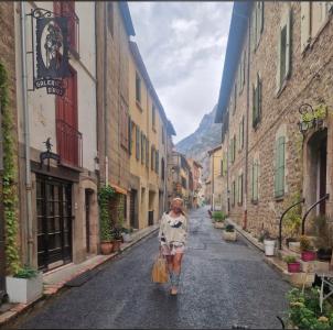 614146324: Chica busca chico en Lérida