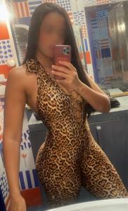 617375844: Chica busca chico en Sevilla