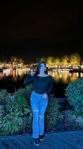 614826321: Chica busca chico en Madrid