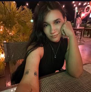 610443213: Chica busca chico en Tenerife