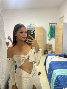 633235191: Chica busca chico en Valencia