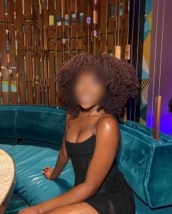 663195950: Chica busca chico en Tarragona