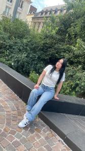 742086631: Chica busca chico en Sevilla