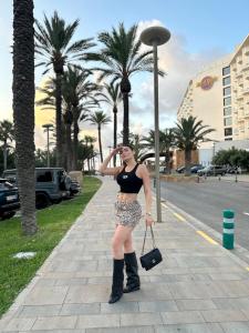 663749942: Chica busca chico en Madrid