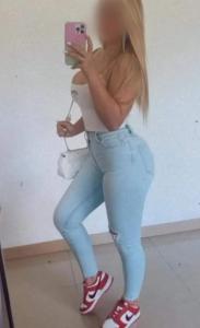 631017671: Chica busca chico en Sevilla